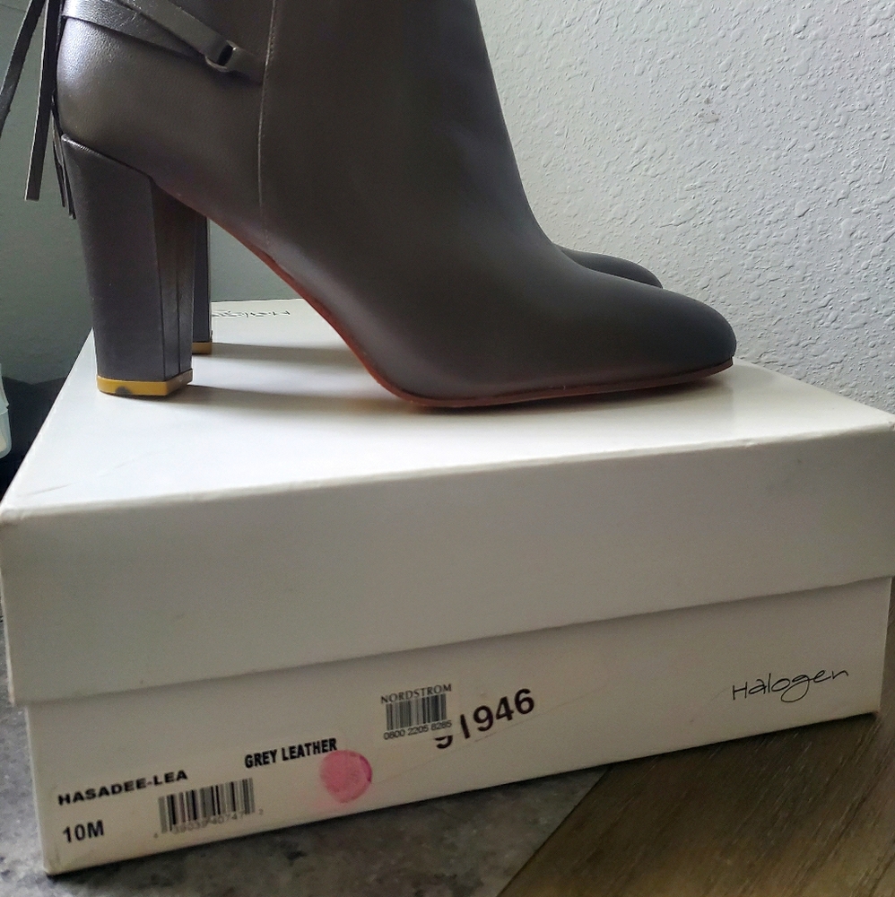 Halogen Grey Leather Bootie